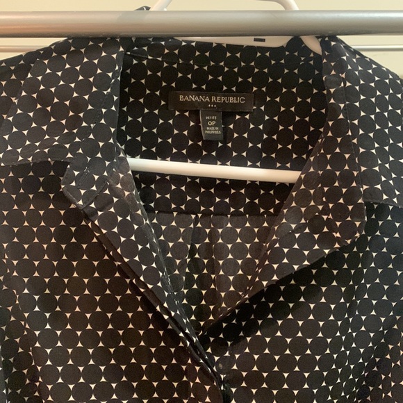 Sleeveless dress shirt with tie purchased from Banana Republic - Picture 3 of 3